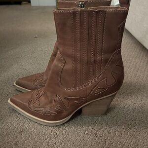 Dolce vita short cowgirl bootie